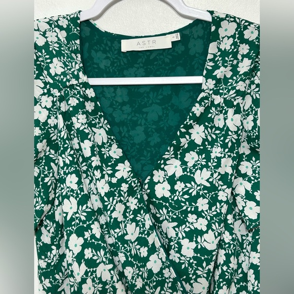 ASTR The Label Floral Wrap Front Surplice Bodysuit - Picture 4 of 16